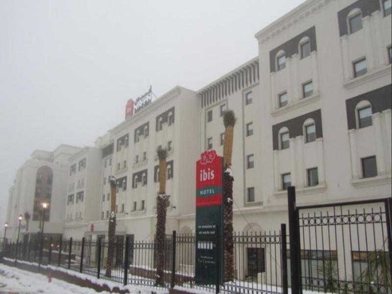 Отель Ibis Константина Экстерьер фото